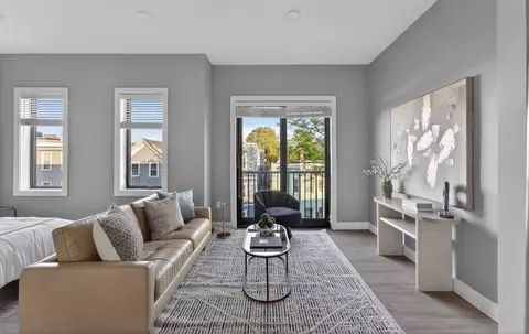 656 Saratoga #301, Boston, MA 02128