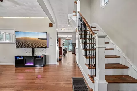 Entry Way - 96 Cleveland Ave, Everett, MA 02149 photo 1 of 1