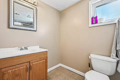 Bath - 96 Cleveland Ave, Everett, MA 02149 photo 2 of 5
