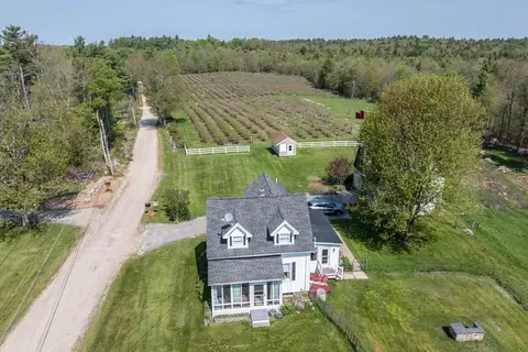 122 Ferin Rd, Ashburnham, MA 01430