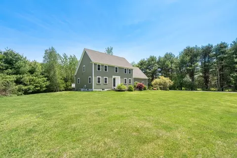 104 Myrtle St, Norfolk, MA 02056