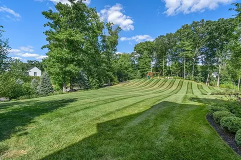 Exterior - 4 Wilsons Way, Dover, MA 02030 photo 7 of 8