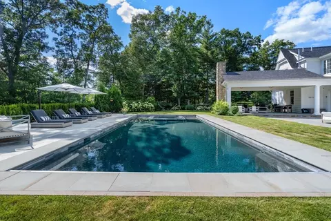 Exterior - 4 Wilsons Way, Dover, MA 02030 photo 4 of 8
