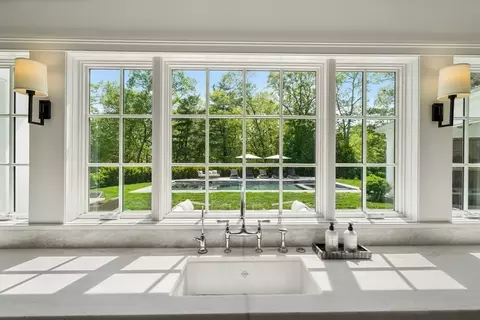 Kitchen - 4 Wilsons Way, Dover, MA 02030 photo 4 of 4