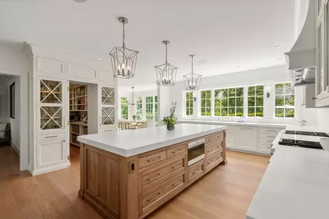 Kitchen - 4 Wilsons Way, Dover, MA 02030 photo 3 of 4