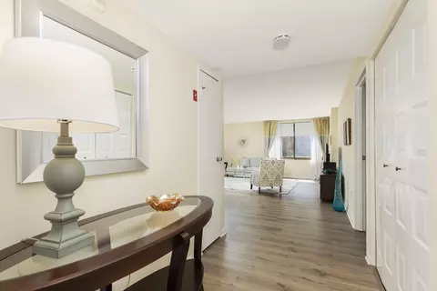 404 Paradise Rd #1C, Swampscott, MA 01907