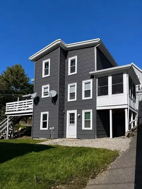 34 Lincoln St, Millville, MA 01529