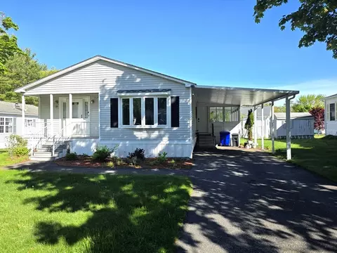 15 Meetinghouse Rd, Taunton, MA 02780