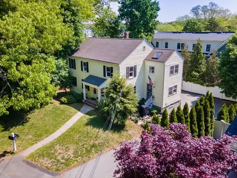 59 Beacon St #59, Westwood, MA 02090