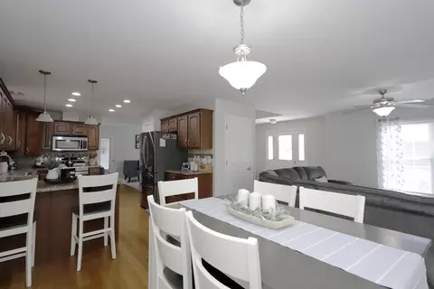 Dining - 17 David St, Acushnet, MA 02743 photo 2 of 2