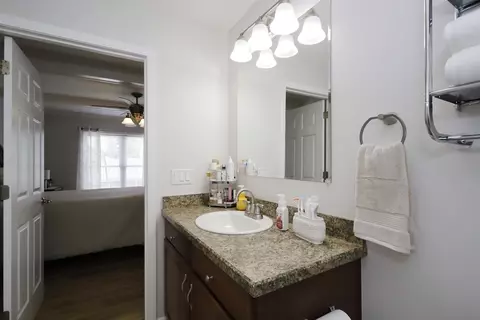 Bath - 17 David St, Acushnet, MA 02743 photo 3 of 4