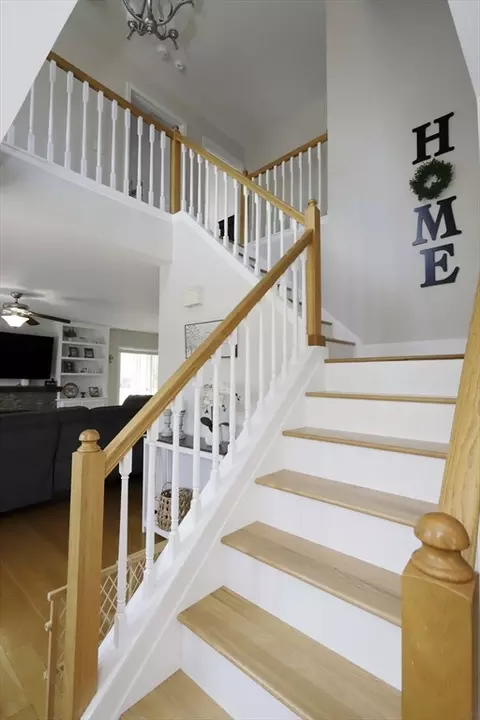 Entry Way - 17 David St, Acushnet, MA 02743 photo 1 of 1