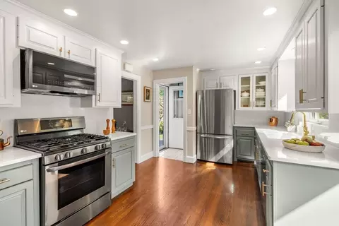 52 Beaufort Ave, Needham, MA 02492 photo 11