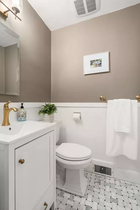 52 Beaufort Ave, Needham, MA 02492 photo 19