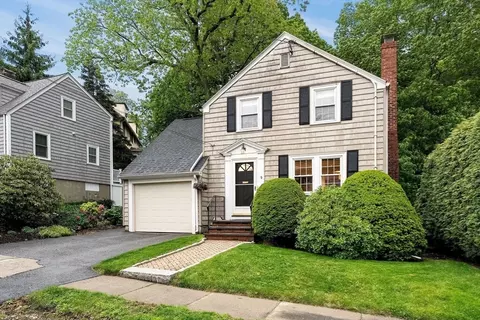 9 Roland St, Medford, MA 02155