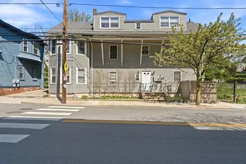513 Charles St, Providence, RI 02904