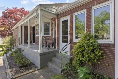 Exterior - 45 Pine Tree Dr, Worcester, MA 01609 photo 2 of 10