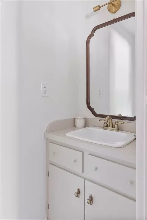 Bath - 45 Pine Tree Dr, Worcester, MA 01609 photo 2 of 2