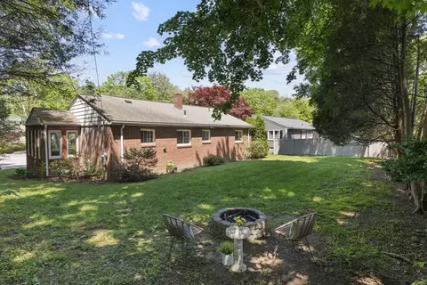 Exterior - 45 Pine Tree Dr, Worcester, MA 01609 photo 6 of 10
