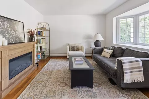 Living - 45 Pine Tree Dr, Worcester, MA 01609 photo 1 of 1