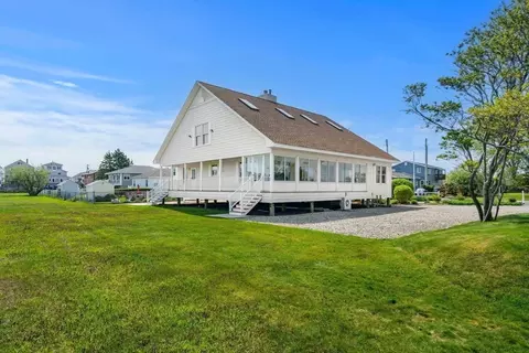 14 16th St, Salisbury, MA 01952 photo 5