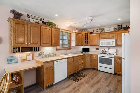 14 16th St, Salisbury, MA 01952 photo 13