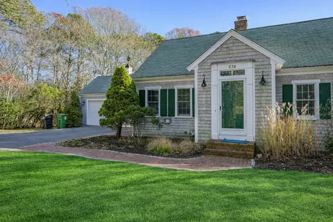 578 Huckins Neck Rd, Centerville, MA 02632 photo 3