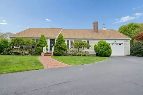 8 Viking Rock Dr, Yarmouth, MA 02664