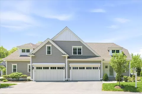 51 Fillmore Ln #51, Walpole, MA 02081