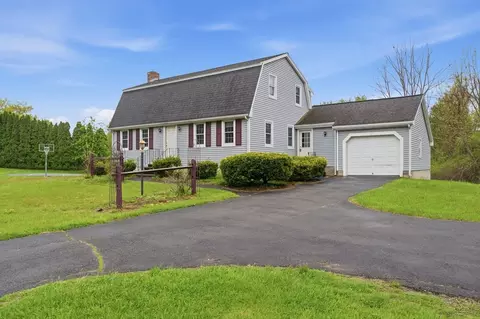319 Whipple Rd, Tewksbury, MA 01876