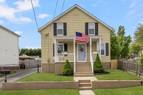 69 Denver St, Fall River, MA 02721