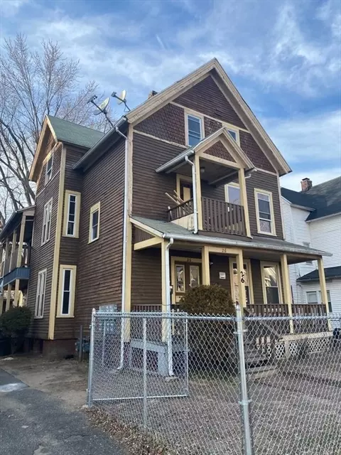 26 Hebron St, Springfield, MA 01107