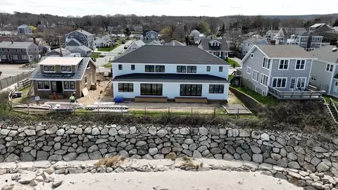 205 Taylor Ave #A, Plymouth, MA 02360