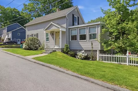 31 Houghton St, Woburn, MA 01801