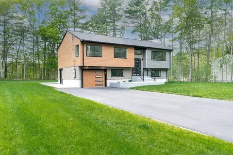 133 White Pond Rd, Hudson, MA 01749