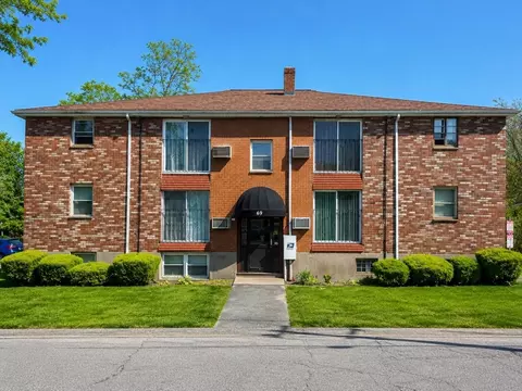 69 W Elm Ter #1, Brockton, MA 02301