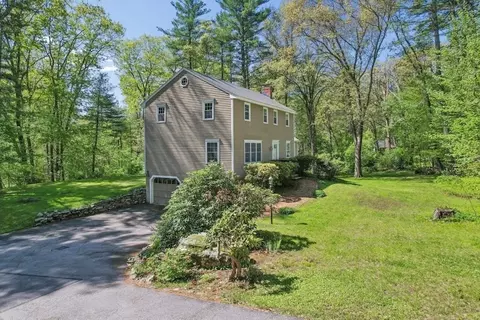 408 Whitney St, Northborough, MA 01532