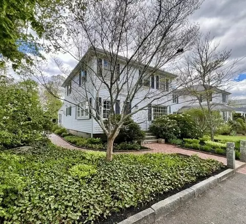 102 Main St, Marion, MA 02738