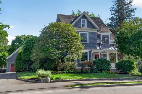 33 Linden St, Wellesley, MA 02482