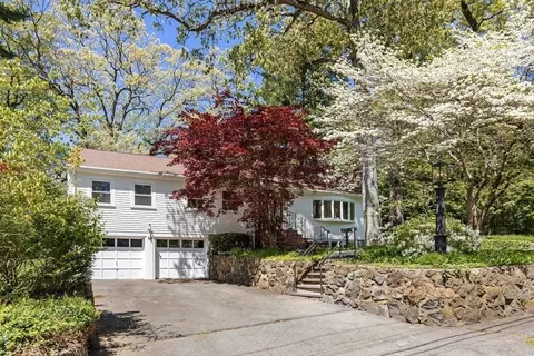 44 Windemere Rd, Wellesley, MA 02482