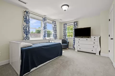 Bedroom - 13 Douglas Ave, Beverly, MA 01915 photo 6 of 7