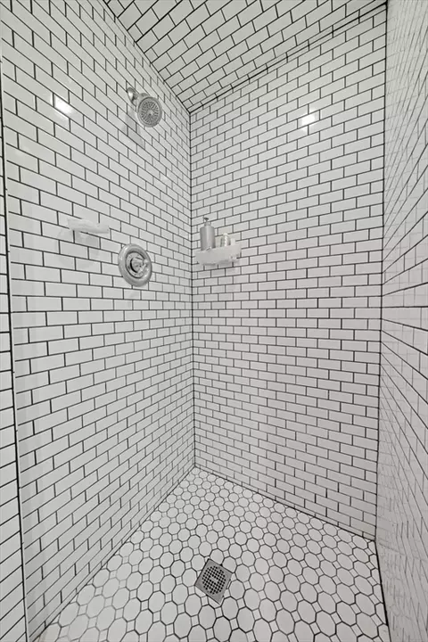 Bath - 13 Douglas Ave, Beverly, MA 01915 photo 4 of 6