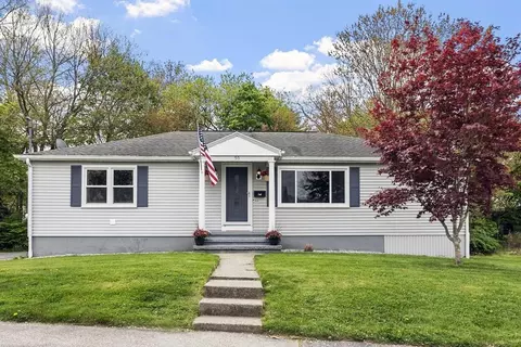 50 1st St, Webster, MA 01570