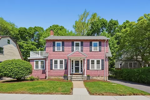 16 Ravenna Rd, West Roxbury, MA 02132
