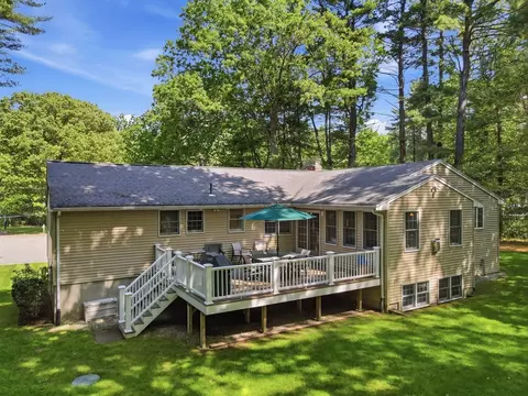 22 Longmeadow Dr, Canton, MA 02021 photo 4