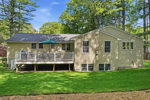 22 Longmeadow Dr, Canton, MA 02021 photo 6