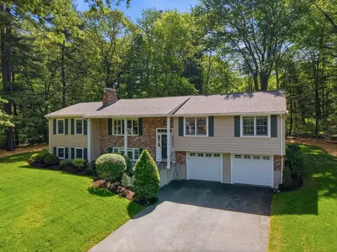 22 Longmeadow Dr, Canton, MA 02021 photo 5