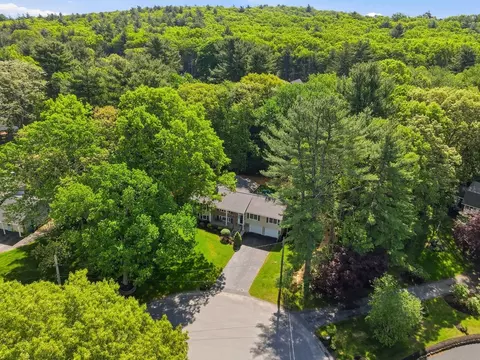 22 Longmeadow Dr, Canton, MA 02021 photo 2