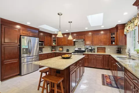22 Longmeadow Dr, Canton, MA 02021 photo 34