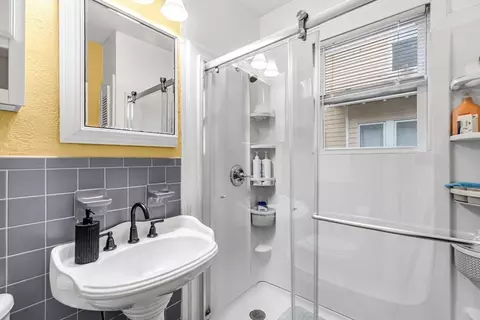 79 Marsden St, Springfield, MA 01109 photo 26